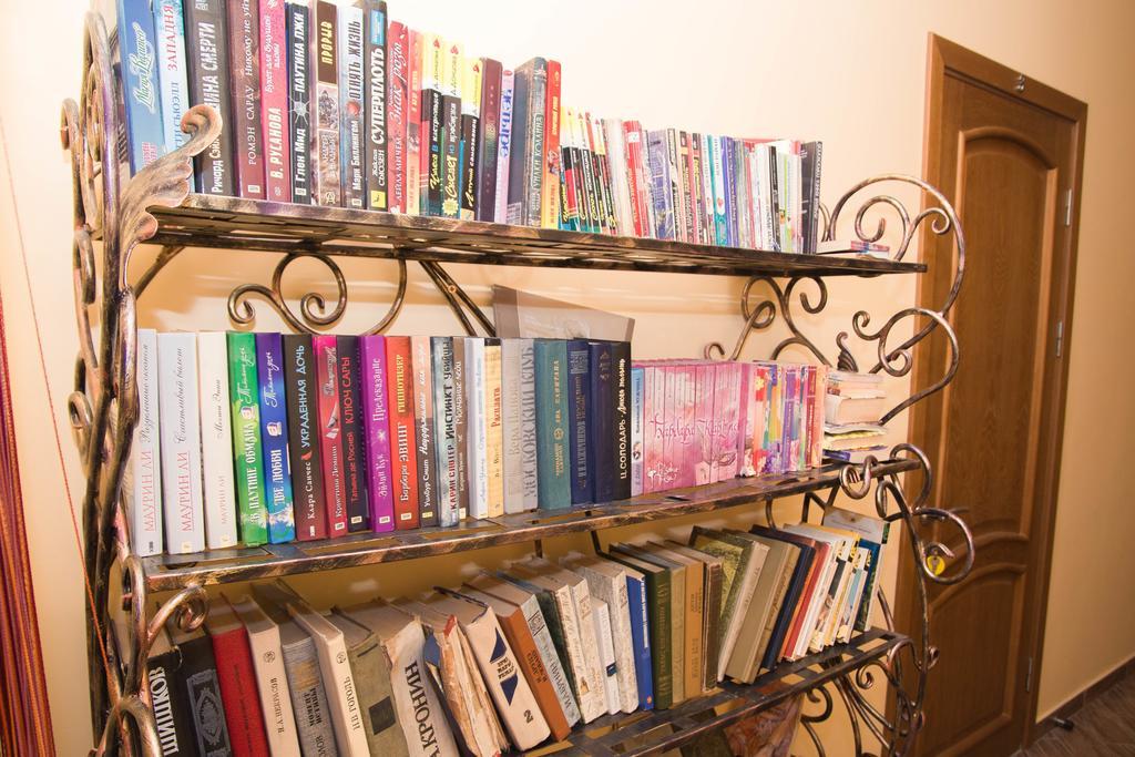 الشقق الفندقية أوديسافي  Yuzhniy Dvorik المظهر الخارجي الصورة